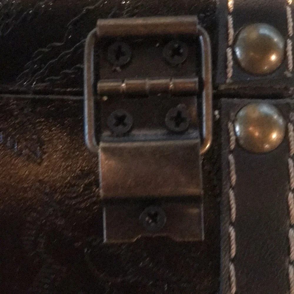 Small Chest - Picture 8 of 16